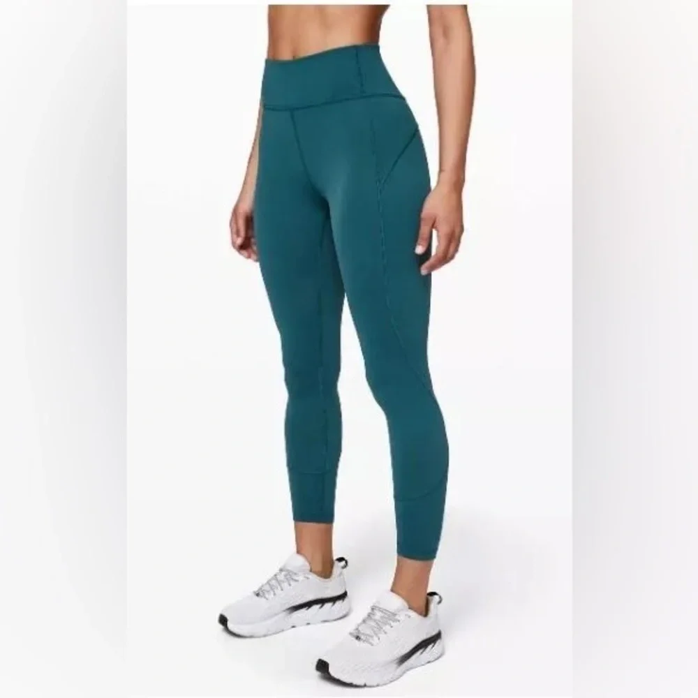 Lululemon In Movement leggings Everlux Bermuda Teal Women's Size 4